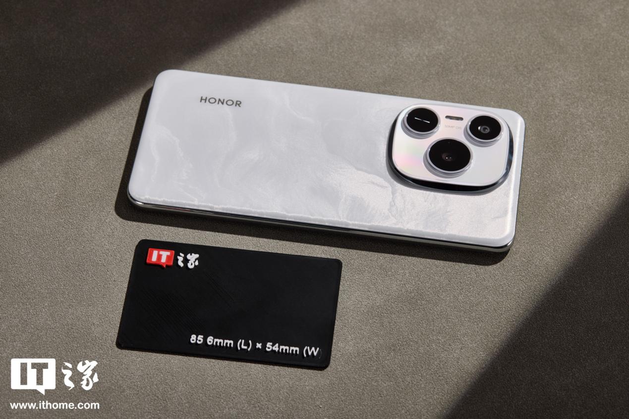 ▲ IT之家开箱：荣耀 Power 图赏