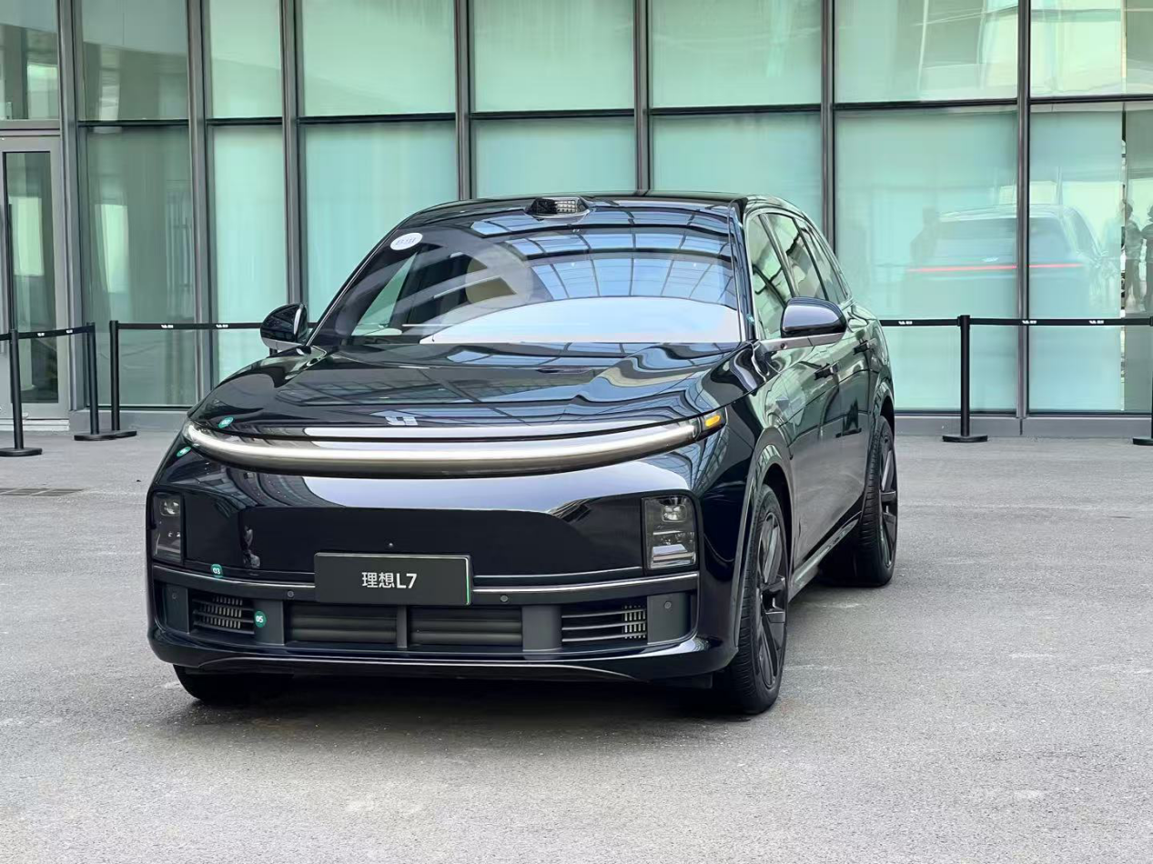 理想汽车的护城河，不是“冰箱彩电大沙发”