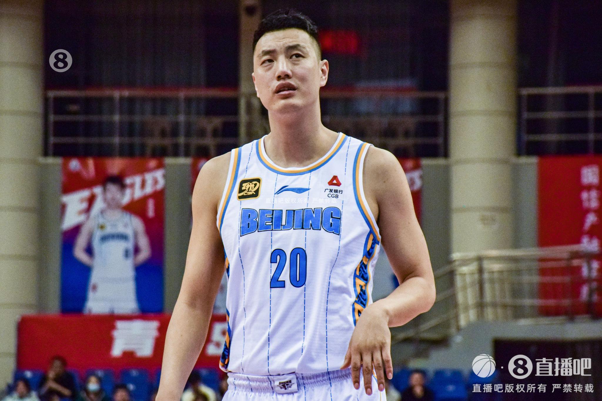 直播吧:北京首钢将与翟晓川签订为期两年的老将合同_抓站_新浪竞技风暴_新浪网