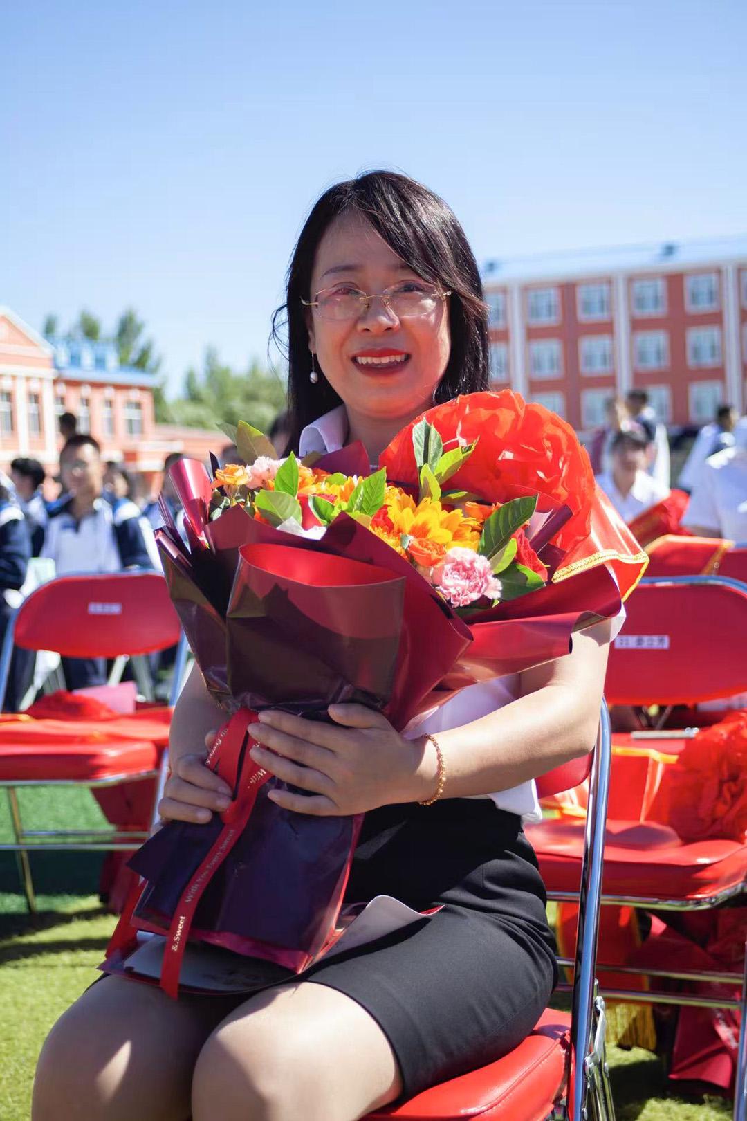 三十九中魏微:坚守初心育桃李 深耕教坛绽芳华