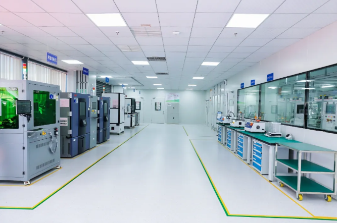 小米 × TCL 华星创新显示联合实验室二期在武汉揭幕，双方合作进入新阶段