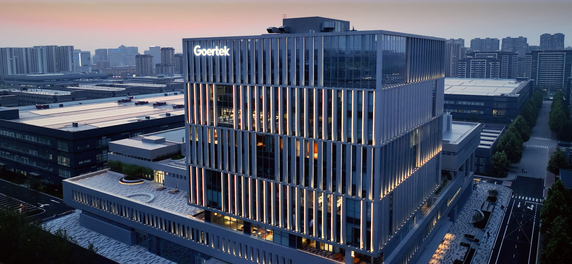 歌尔展出前沿创新方案，破译AI眼镜“声学密码”