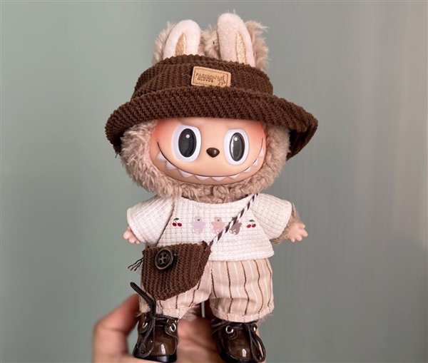 暴富神话破灭 有商家试水2个月Labubu娃衣成本都没收回来