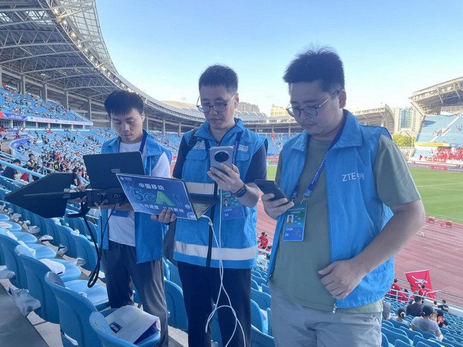 常州移动工作人员在奥体调测网络