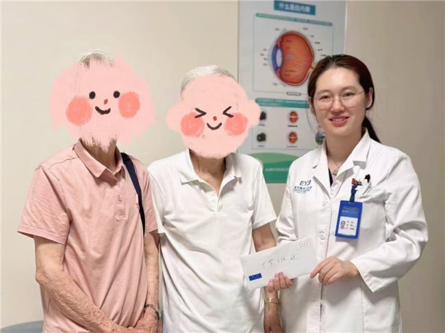 北京爱尔英智丁雪主任续写十年医患情 95岁老人送来感谢信