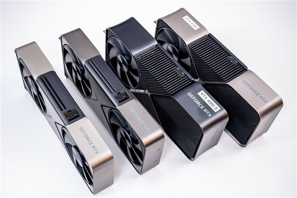 图形卡具有深度的内存例程！