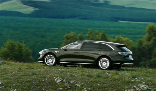 享界S9T内饰首曝：方向盘变圆 副驾驶前方也有新玩意了