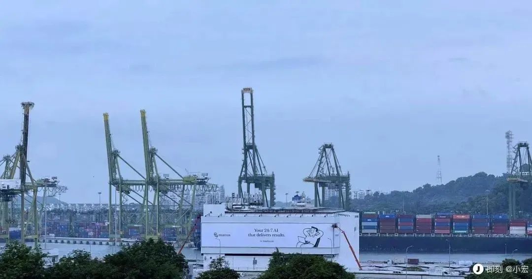 7月,Manus开始在新加坡投放线下广告 图源:网络