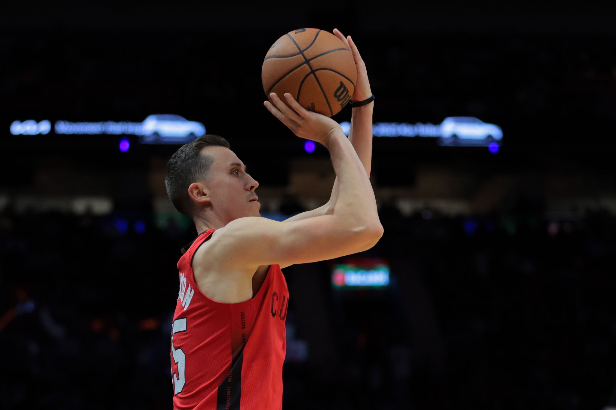 邓罗:加盟活塞有太多的兴奋点 球队的氛围很棒在NBA很难得