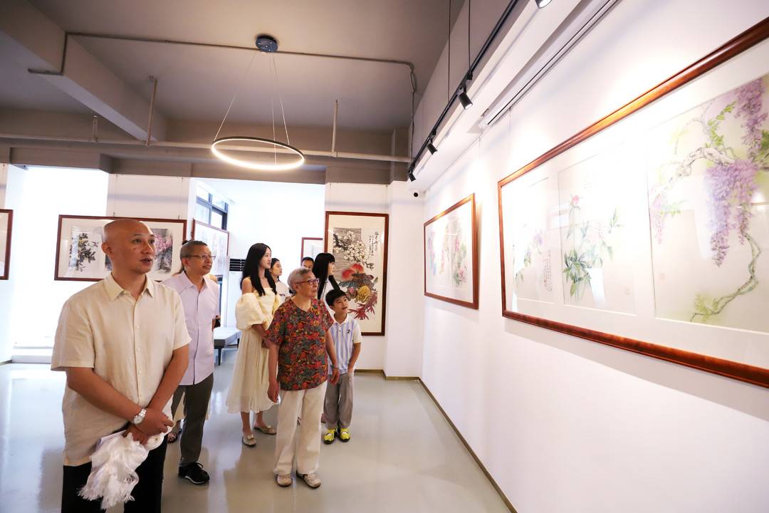 我们如何使鲜花和鸟类创新?成都绘画展览“
