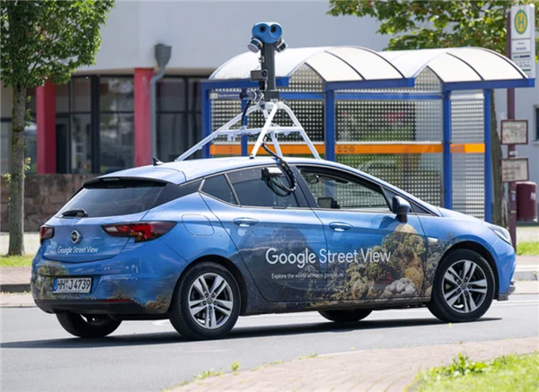 男子自家赤裸身体被谷歌街景拍下：判赔9万块