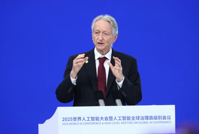 (AI教父杰弗里·辛顿。任玉明摄)