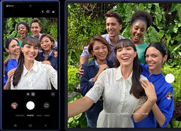 内屏上的100度前置摄像头，让用户可以轻松留下全员自拍合影
