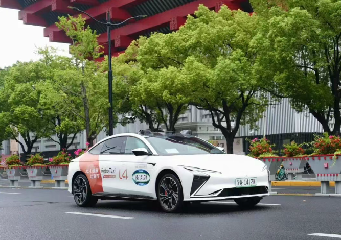 上海市经信委：争取年内实现浦东除陆家嘴外全域开放自动驾驶