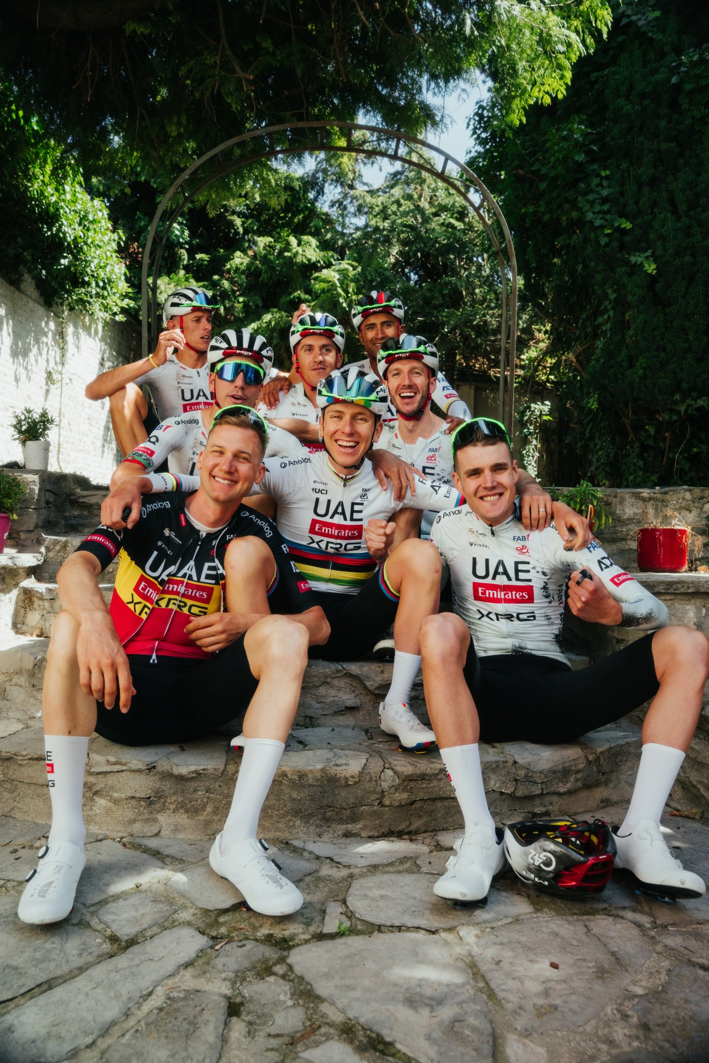 ▲ 波加查和队友们的合照