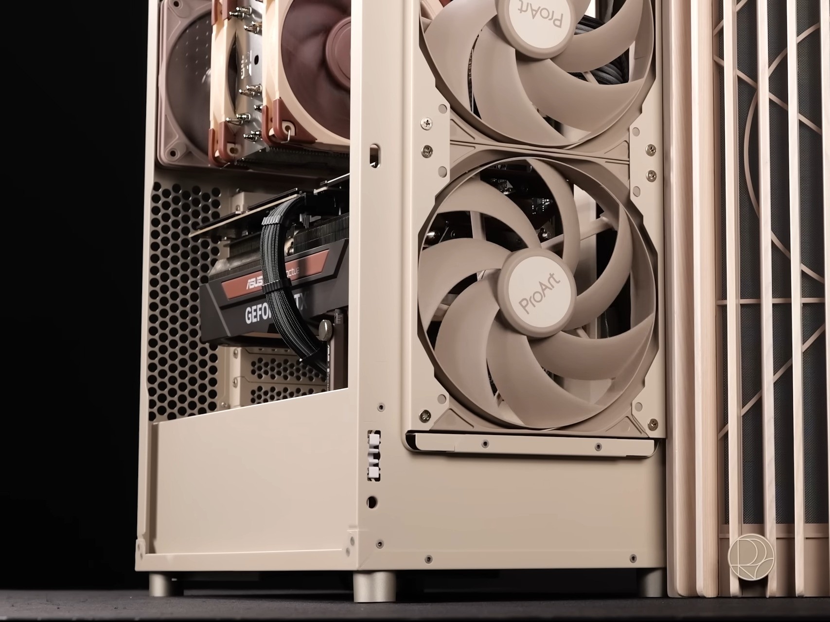 ▲ 可见采用猫头鹰风扇的风冷散热器