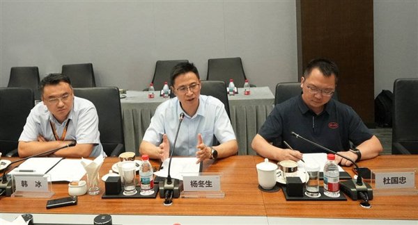 比亚迪的资源不支持搞内部 ‘赛马’ 只能去跟外部竞赛