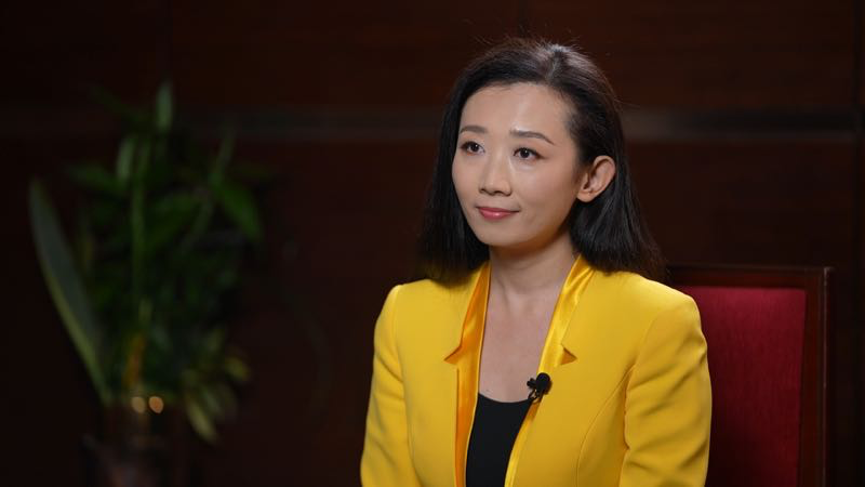 （图为第一财经主持人张媛）