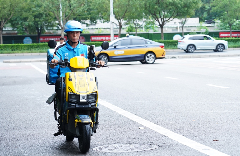 专家热议骑手高收入：“就业蓄水池”效应彰显外卖激活新消费担当
