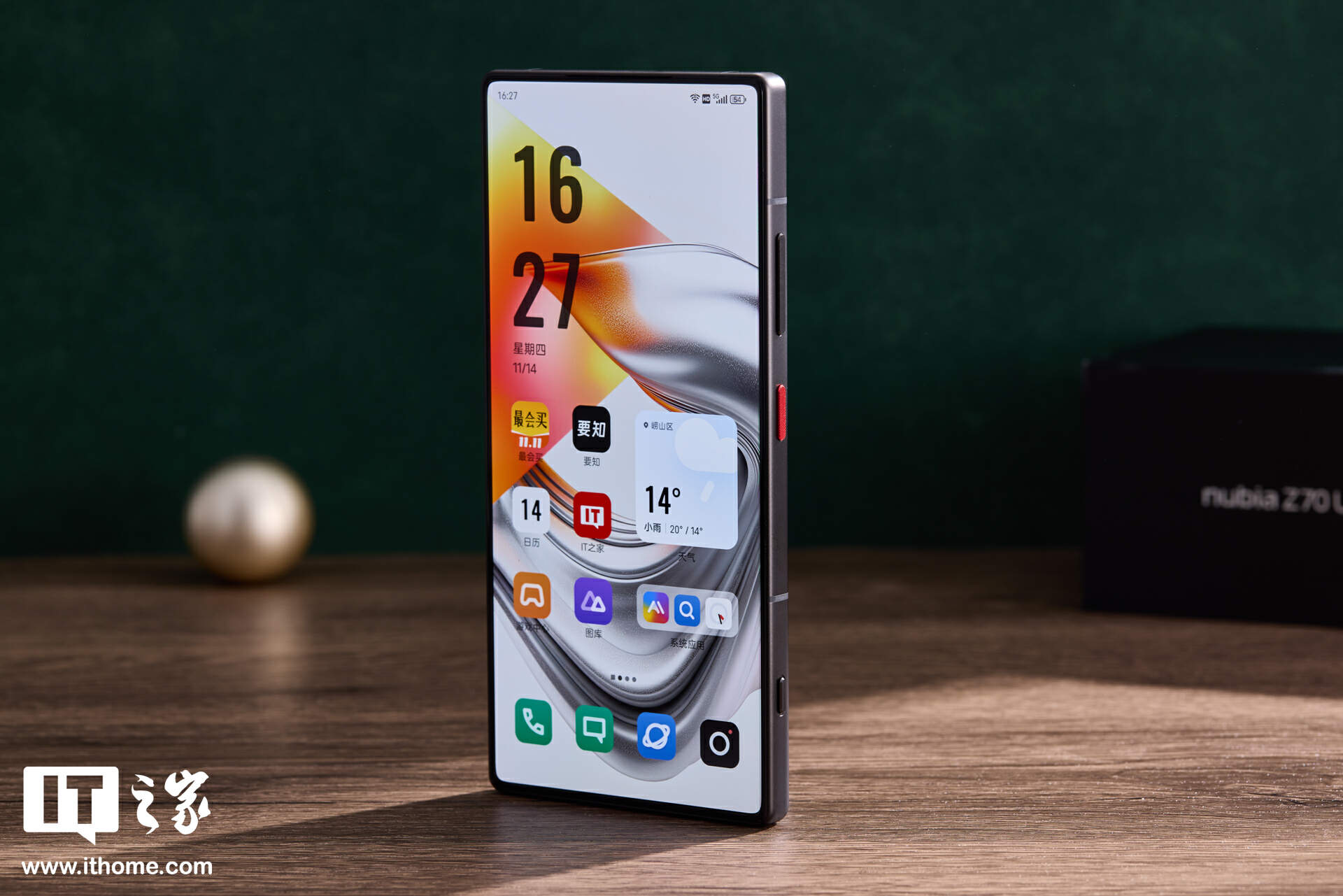 ▲ IT之家图赏：努比亚 Z70 Ultra