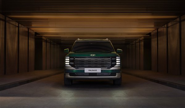 性价比最高的进口大SUV 现代全新帕里斯帝国内首秀：换2.5T油电混动