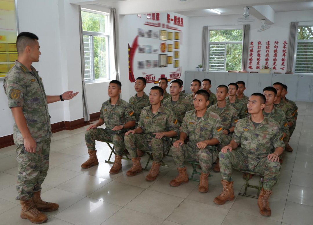 大谈心,大家访,大讨论丨"一张白纸"问出心里话,也暖了兵心!