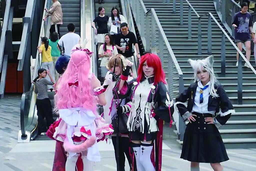 嘉年华的Coser巡游