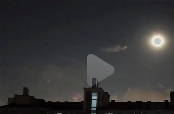 北京夜空拍到黑影御剑飞行引网友围观：气象专家解读