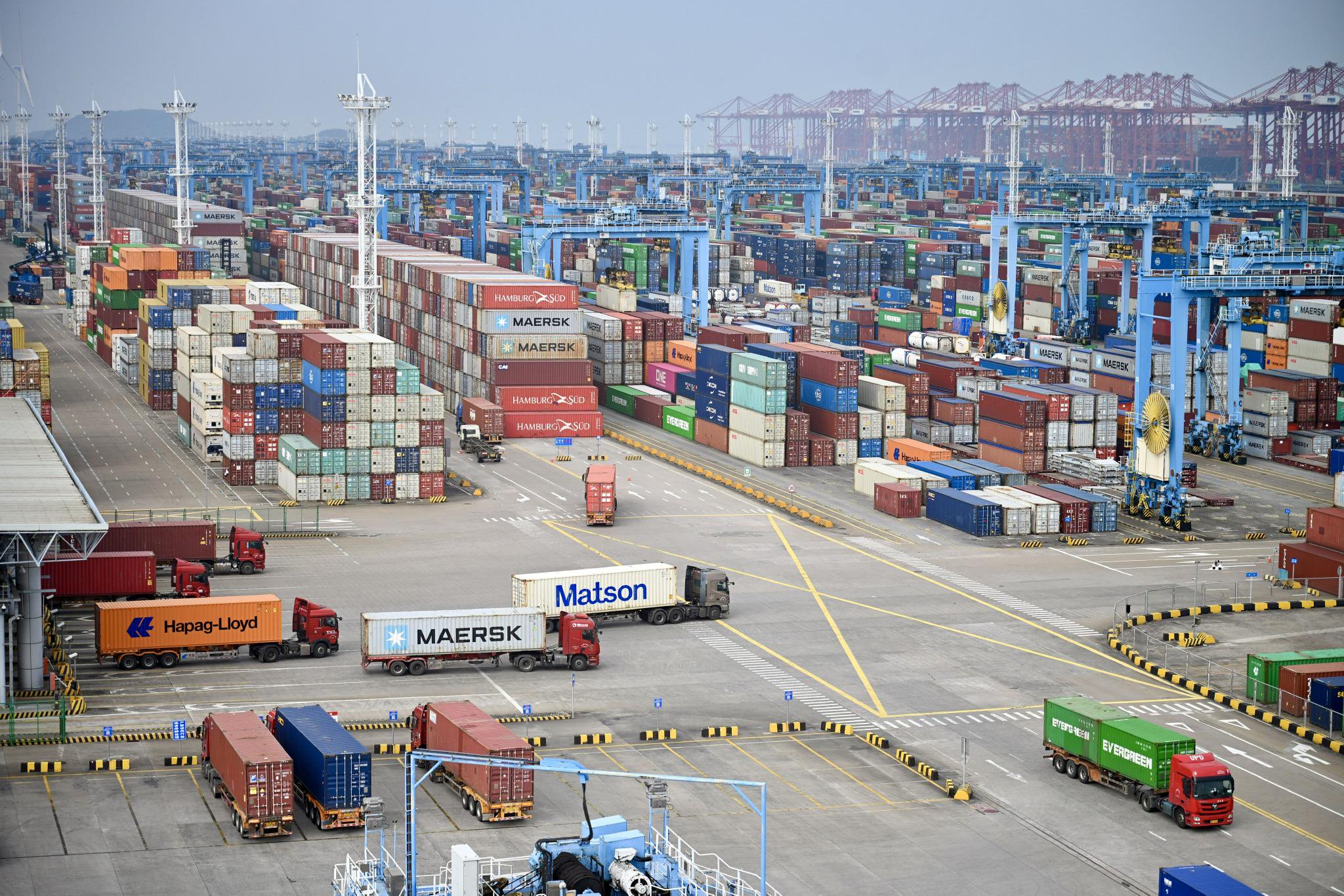 终端电气化,调控智慧化建设为核心,梅山港区打造了省内首个低碳码头