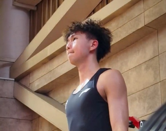 媒体人：广州男篮两年后有权买断张文杰 在交易中得到了现金_抓站_新浪竞技风暴_新浪网