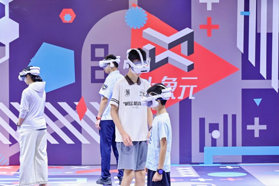 AI+玩具是此次大会亮点之一，AI技术与动画产业的融合创新成行业发展新趋势。受访单位供图。