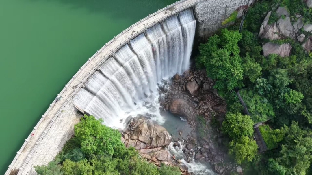 一场大雨过后，青岛人都急着往崂山赶！现场景色太壮观，视频来了→|崂山_新浪财经_新浪网
