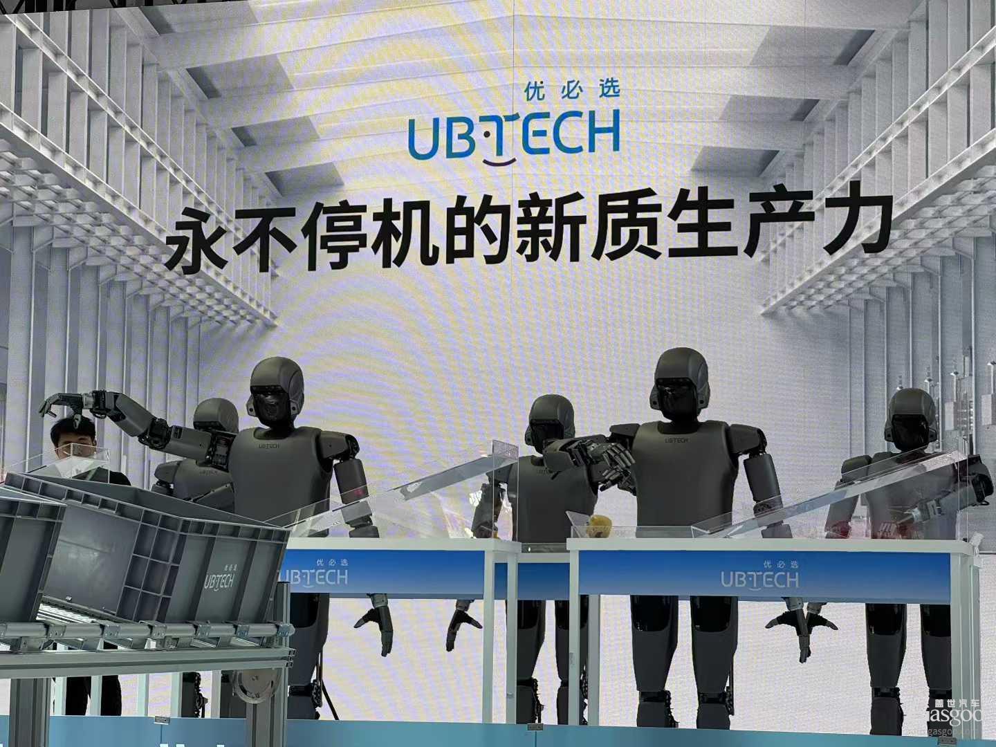 别盯数据了！宇树王兴兴：模型才是机器人真瓶颈