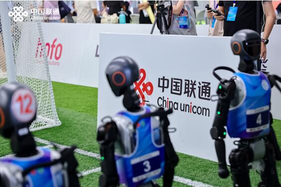 人形机器人足球测试赛现场