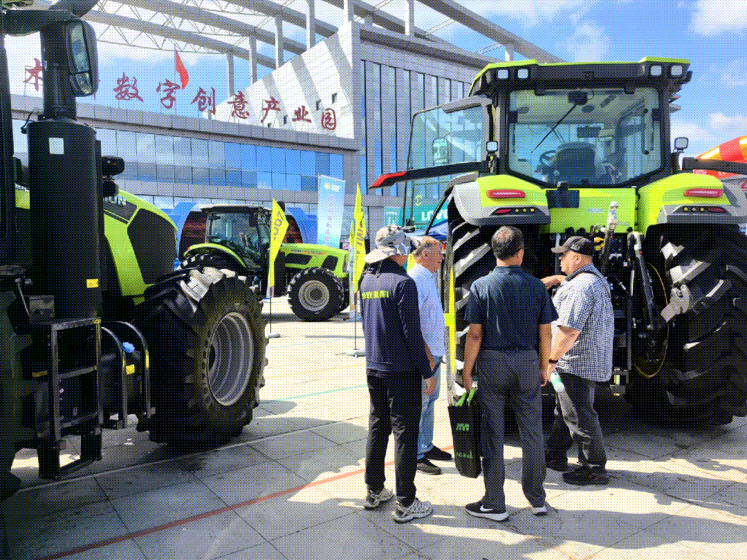 ▲中联重科系列农机产品备受关注