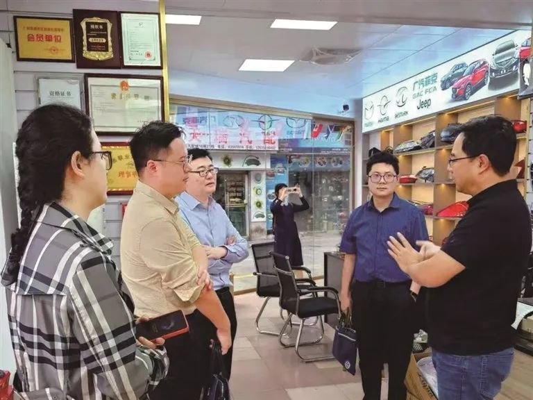 越秀区商务部门主动上门为企业提供服务。