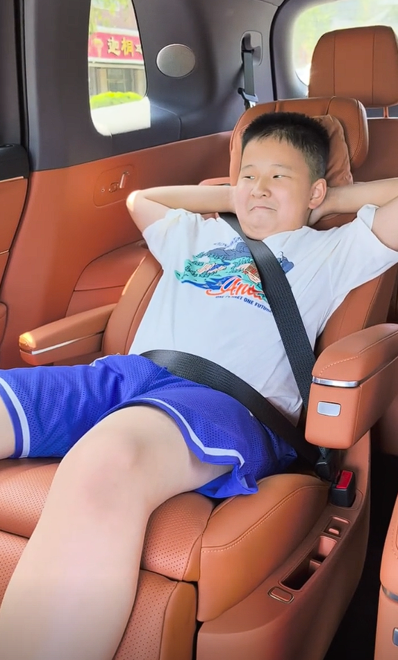 图源：抖音“大头”（datou17024）