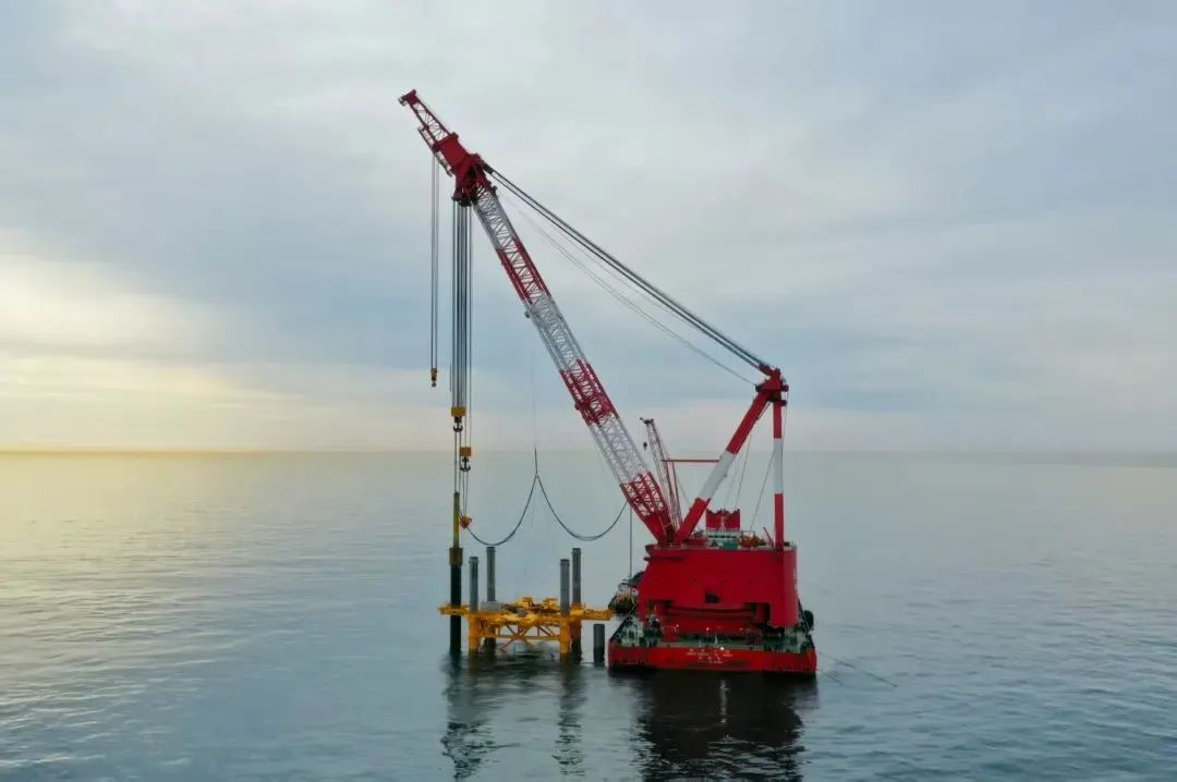 50万吨,减排二氧化碳135万吨,将有力促进海上风电发展走向远洋深海