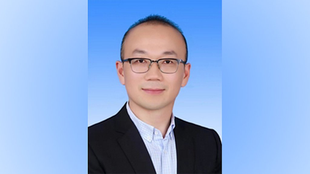 此前，肖新担任安庆师范大学党委常委、副校长。