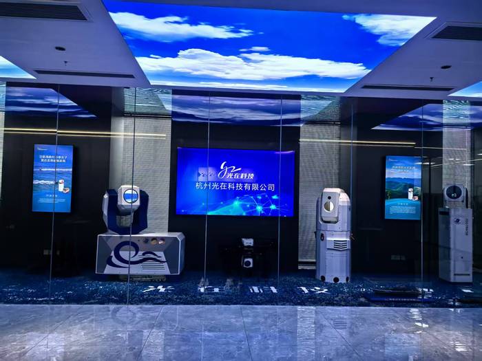 杭州光在科技产品展示  界面新闻记者杨冰柯拍摄