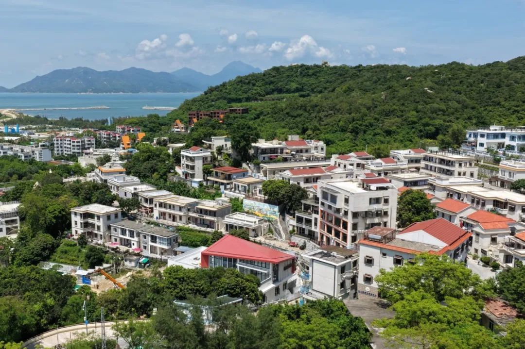 "百千万工程"实施以来,改善人居环境,提升海岛风貌成了摆在桂山镇面前
