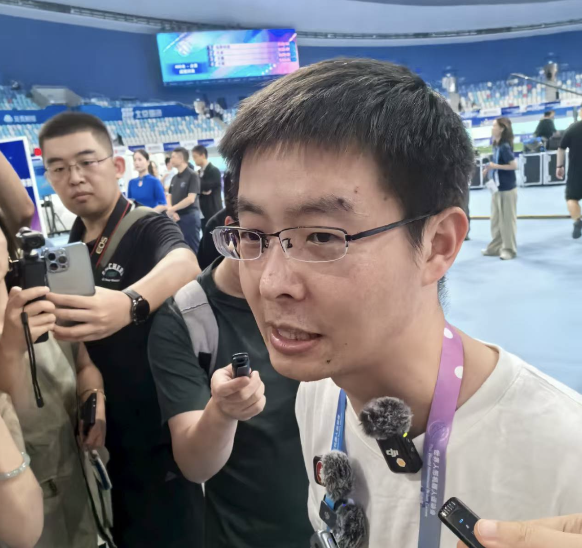 王兴兴回红星资本局：过去10年犯的最大错误是低估了AI的技术进步