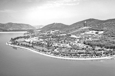 山东曲阜尼山水库及尼山圣境景区。新华社发