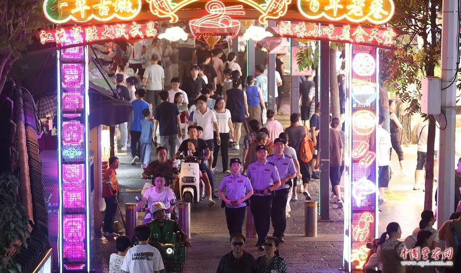 գʡ人й־л·ɳ񾯸ϽҹѲߡѷ 