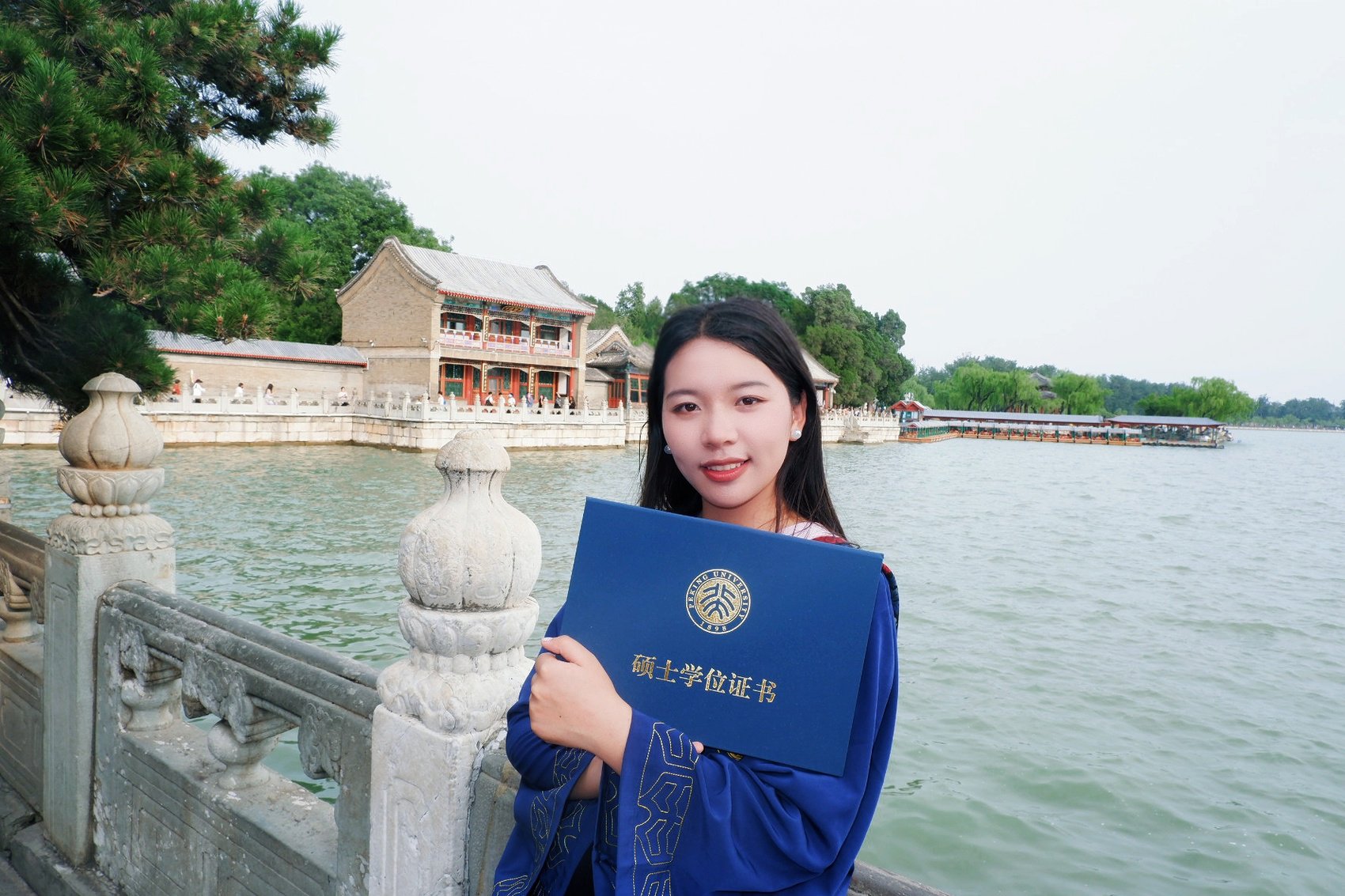大凉山女孩考上北大博士:时代给了我乘风而上的可能