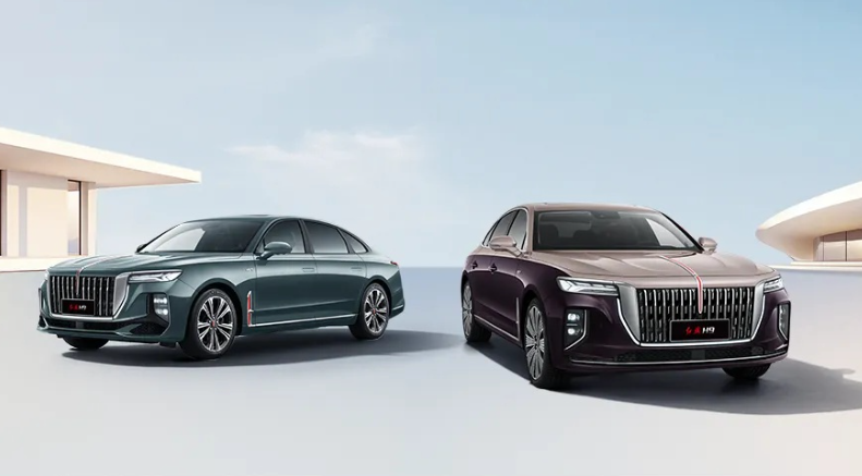 消息称一汽红旗明年推出华为全栈解决方案车型，包含乾崑智驾、鸿蒙座舱等