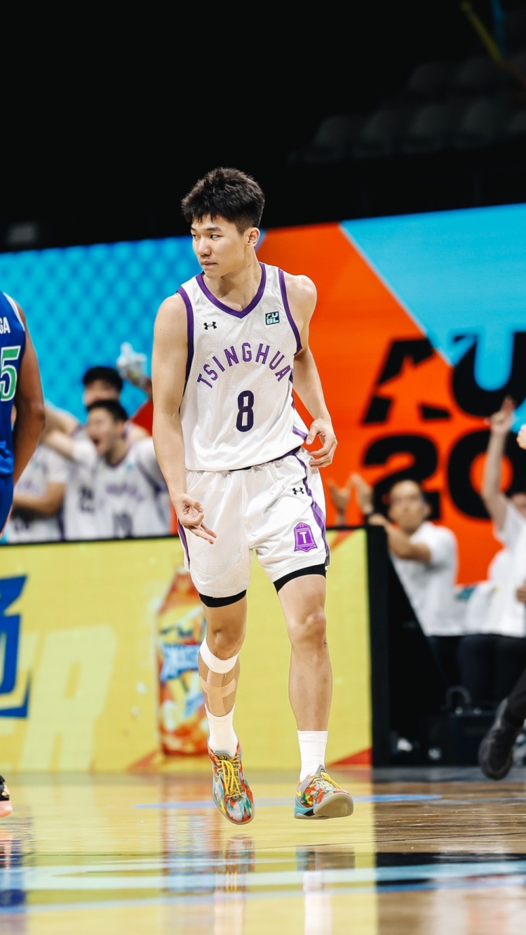 进攻核心!石奎14中8&三分8中4砍全场最高25分 另有5篮板4助攻