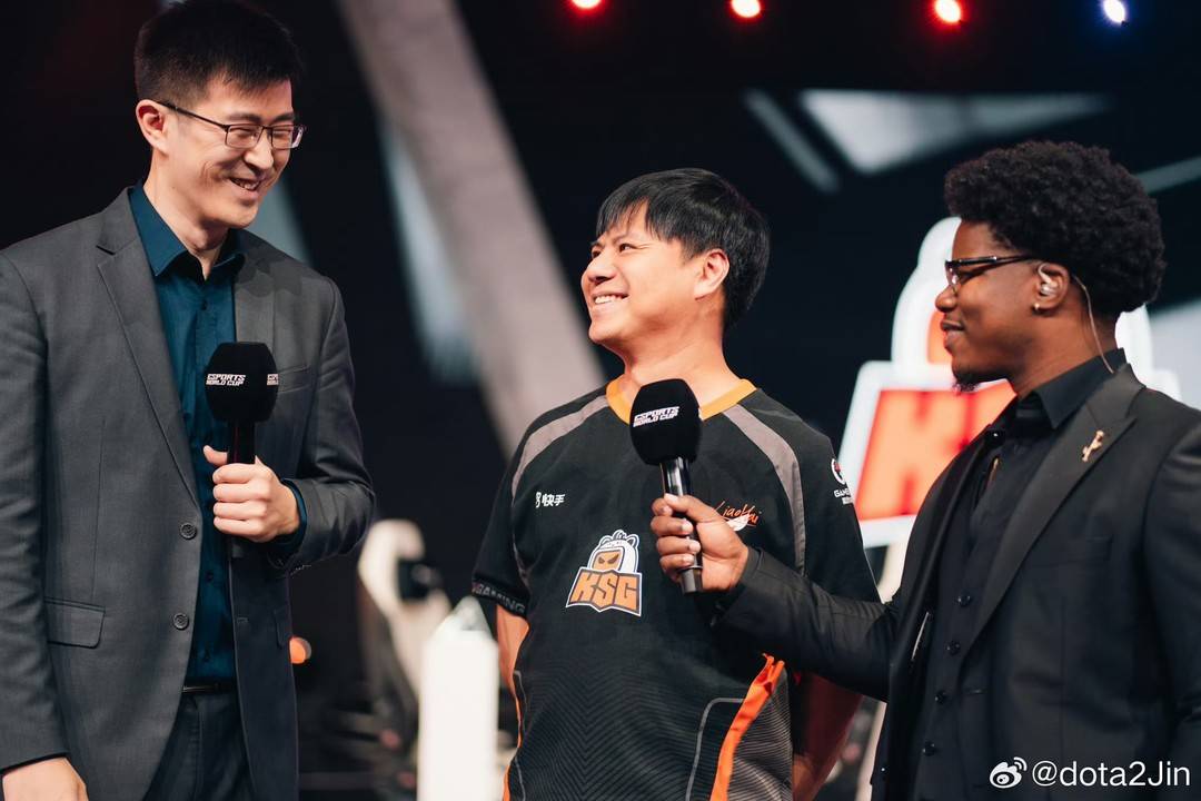 曾卓君接受采访