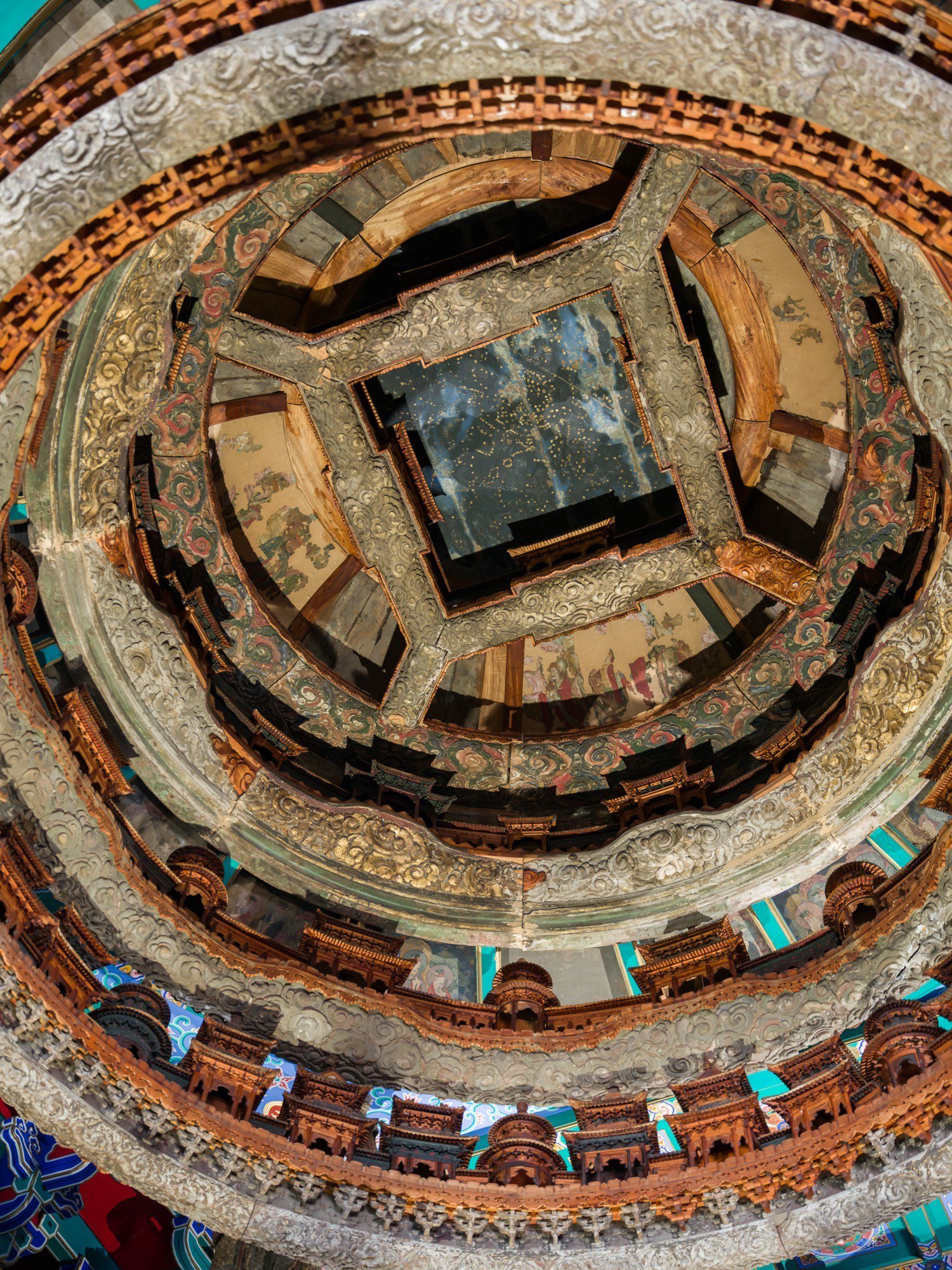 曝光时间：1/8s ISO感光度：800 焦段：50mm 光圈：f/4.0