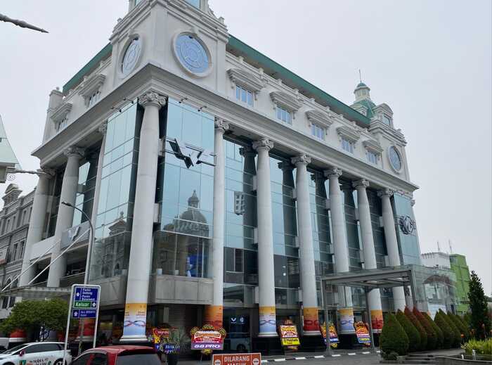 ▲ 门店外观，图源 Carmudi